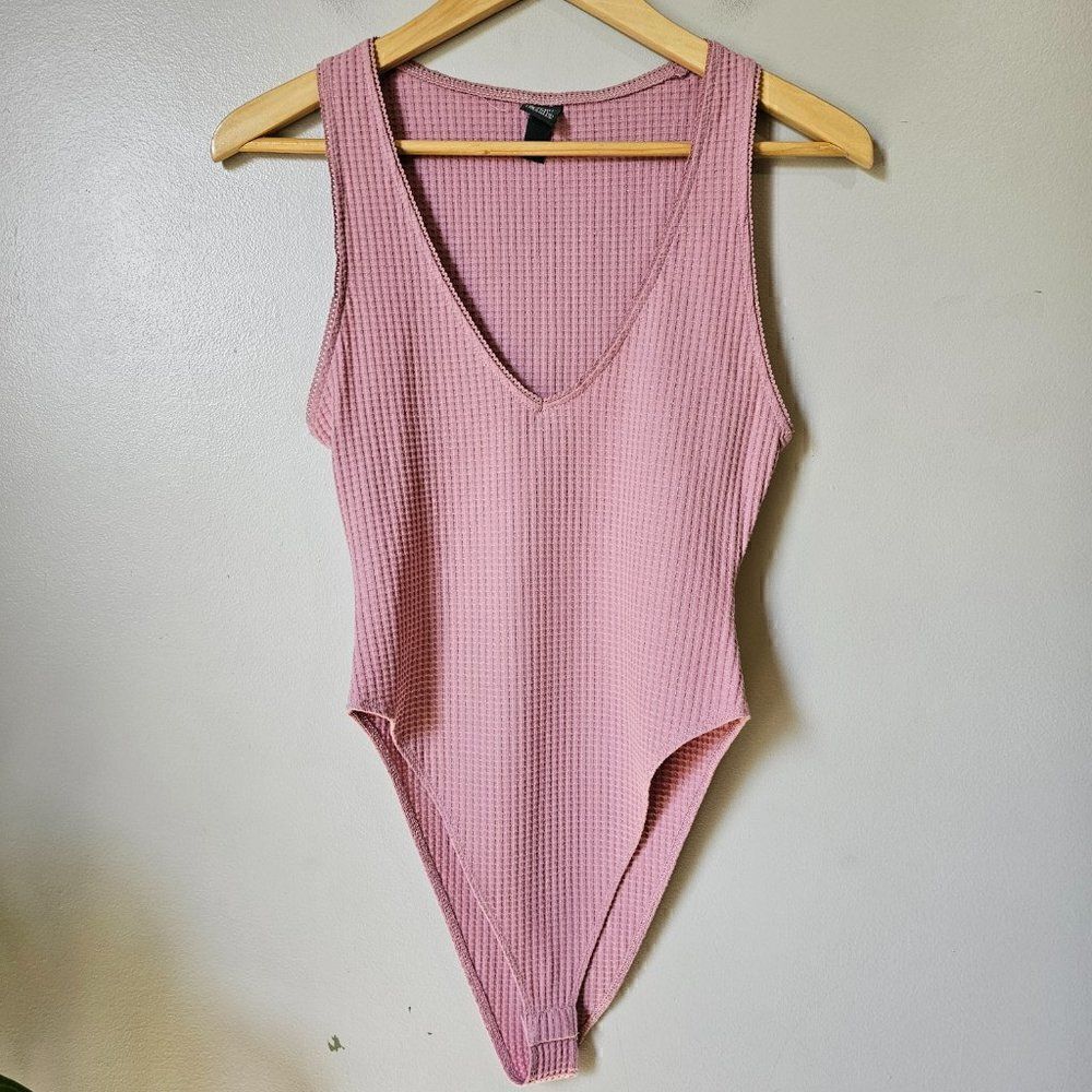 EUC WILD FABLE DEEP V NECK PINK WAFFLE TEXTURE SLEEVELESS BODYSUIT SIZE SMALL